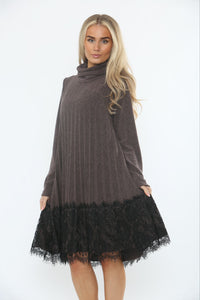 Lace Hem Detailed, Lana Wool & Viscose Knitted, Pleated Roll Neck dress